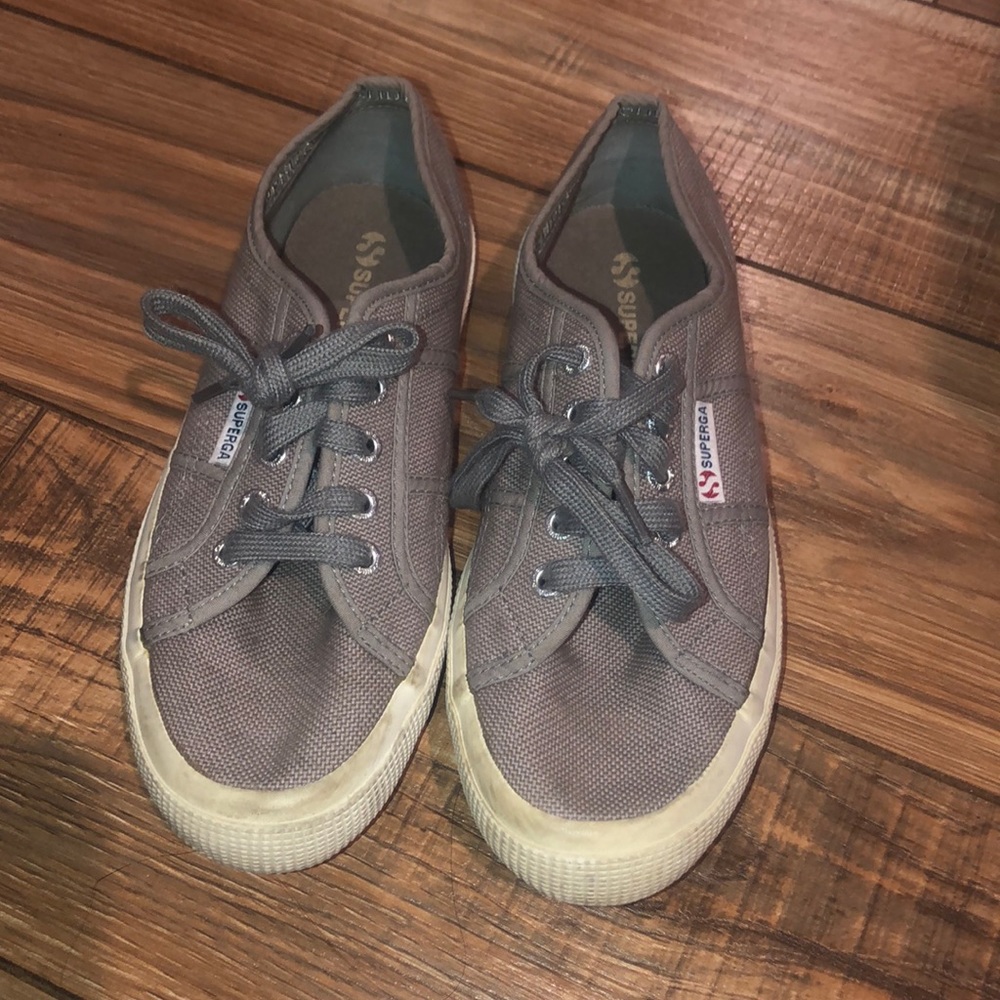 Grey sneakers. SUPERGA